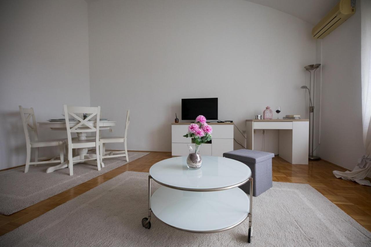 شقة أوسييك  في Apartman Ana المظهر الخارجي الصورة